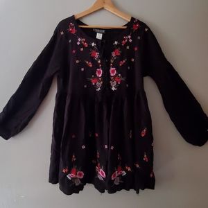 The pyramid collection small black embroidered